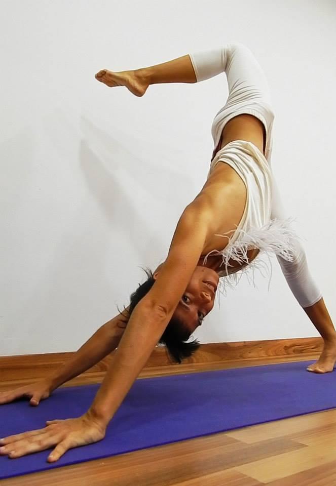 helena chacon yoga profile3b